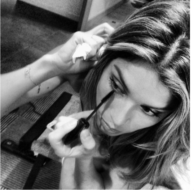 Grazi, mulher esperta, desde os tempos de BBB sabe o poder que os cílios têm. (foto @mpgarcia)