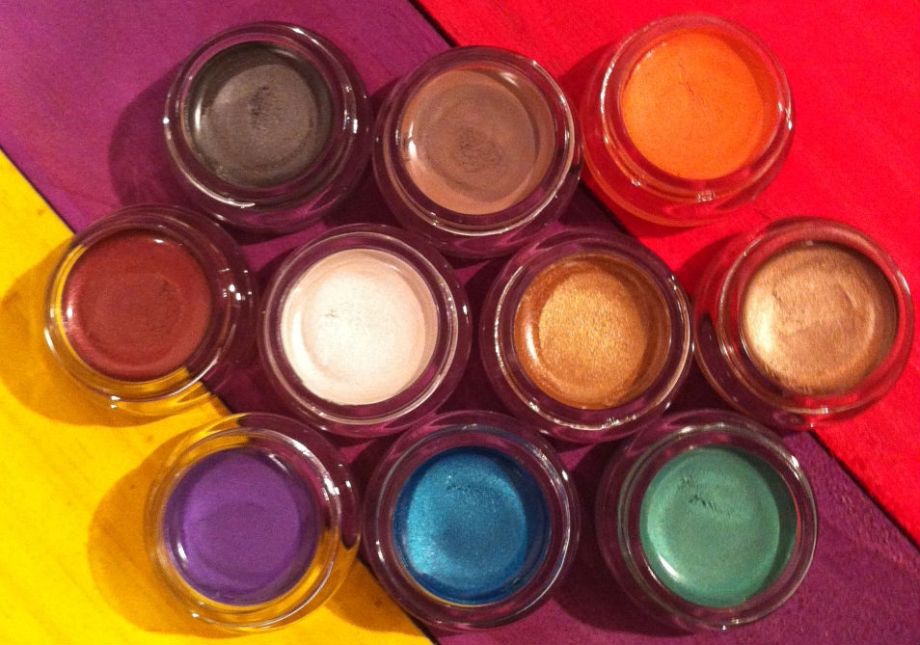 AS 10 tonalidades de Color Tattoo, a nova sombra cremosa de Maybelline de longuíssima duração. Amei a Pomegranate (meio avermelhada).