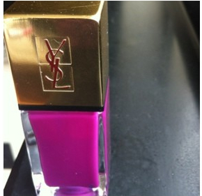 E tem opção para as mãos... Violine Surrealist, de YSL