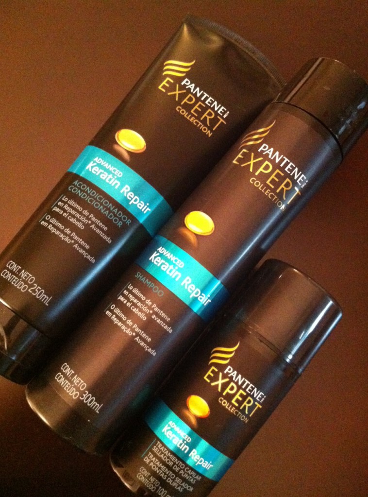A linha Pantene Keratin Repair dá uma boa resolvida nos danos acumulados no seu cabelo nos últimos 2 anos. Estou testando xampu e condicionador e gostando bastante.
